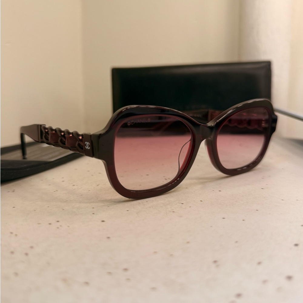 CHANEL Burgundy and Black Sunglasses - Picture 8 of 11